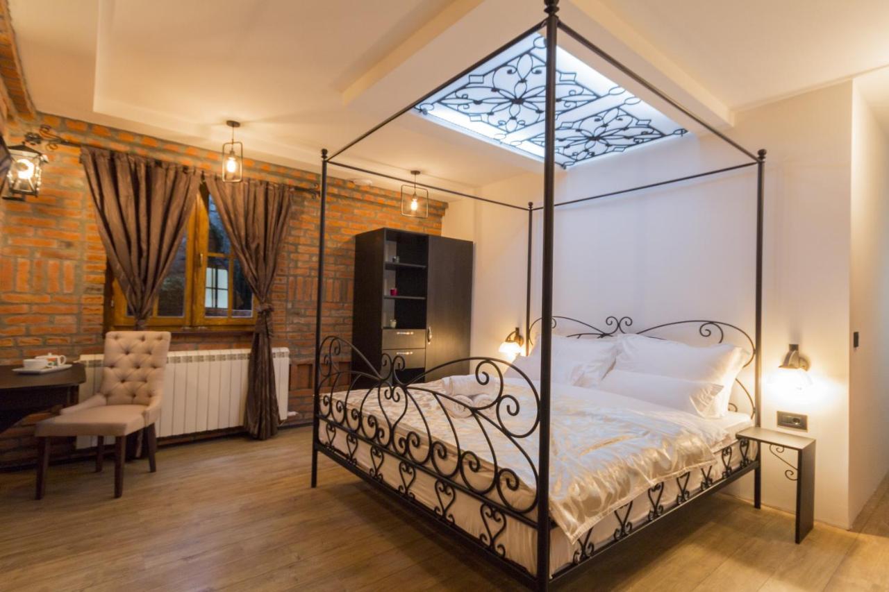 Madison - Square Sava Bed & Breakfast Belgrade Exterior photo