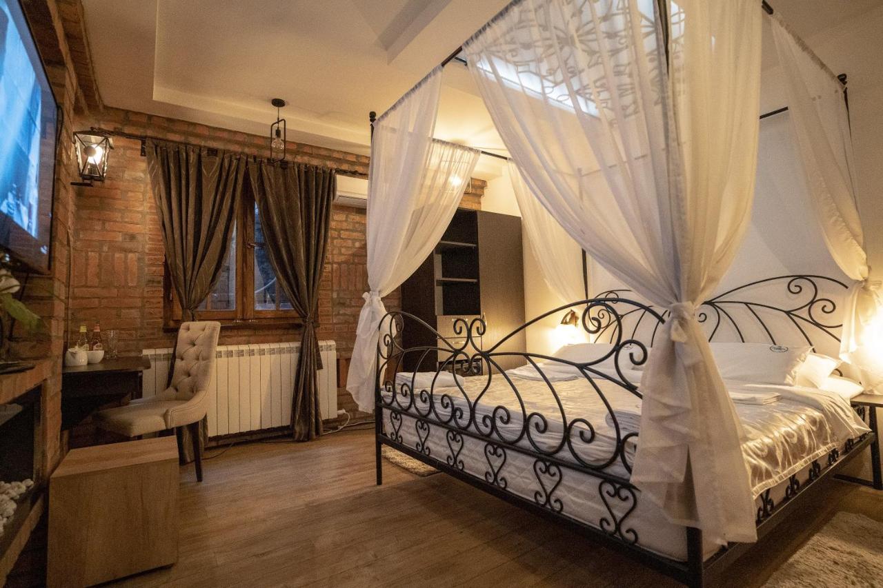 Madison - Square Sava Bed & Breakfast Belgrade Exterior photo